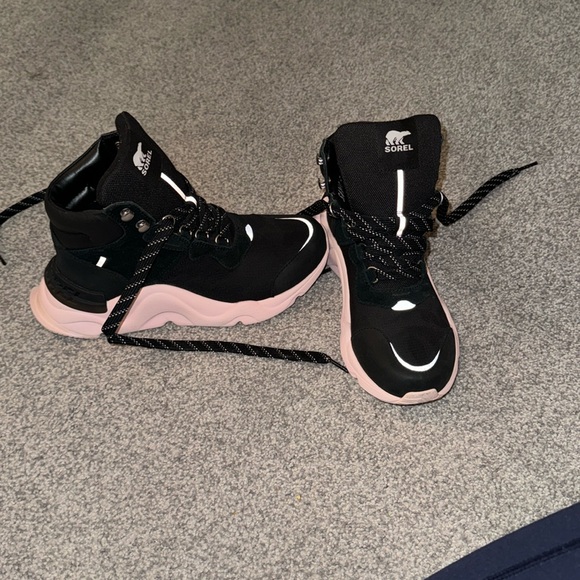 Sorrel winter boots - Picture 1 of 4